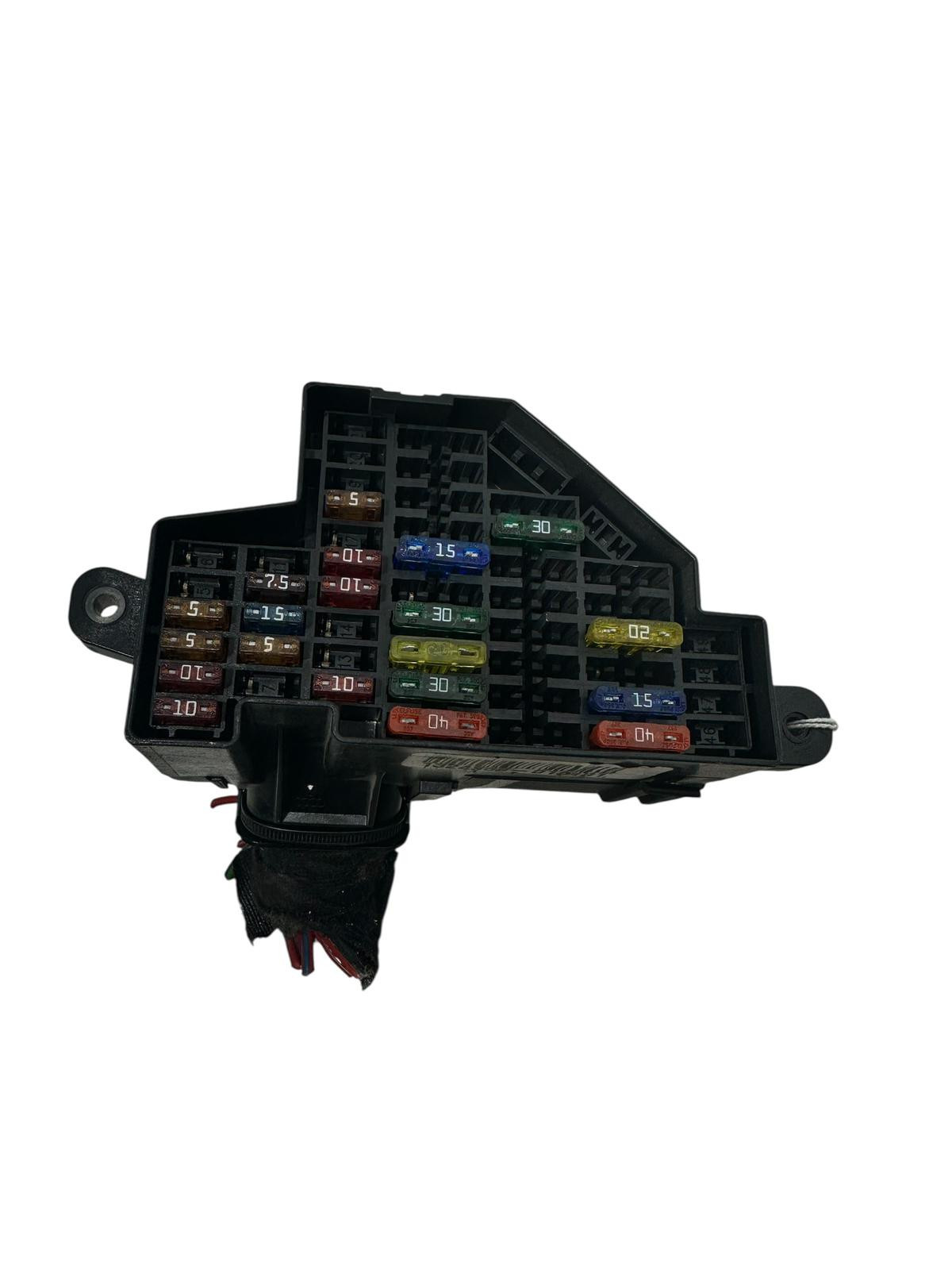 CAJA FUSIBLES AUDI A3 RESTAYLING