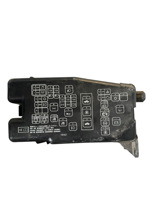 CAJA FUSIBLES Y RELE MITSUBISHI GALANT