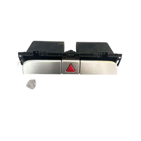 TARJETERO Y LUZ EMERGENCIA  VOLSKWAGEN PASSAT 2.0 GASOIL
