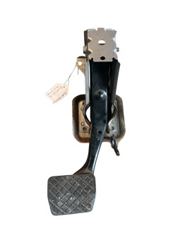 PEDAL DE EMBRAGUE  VOLSKWAGEN PASSAT 2.0 GASOIL