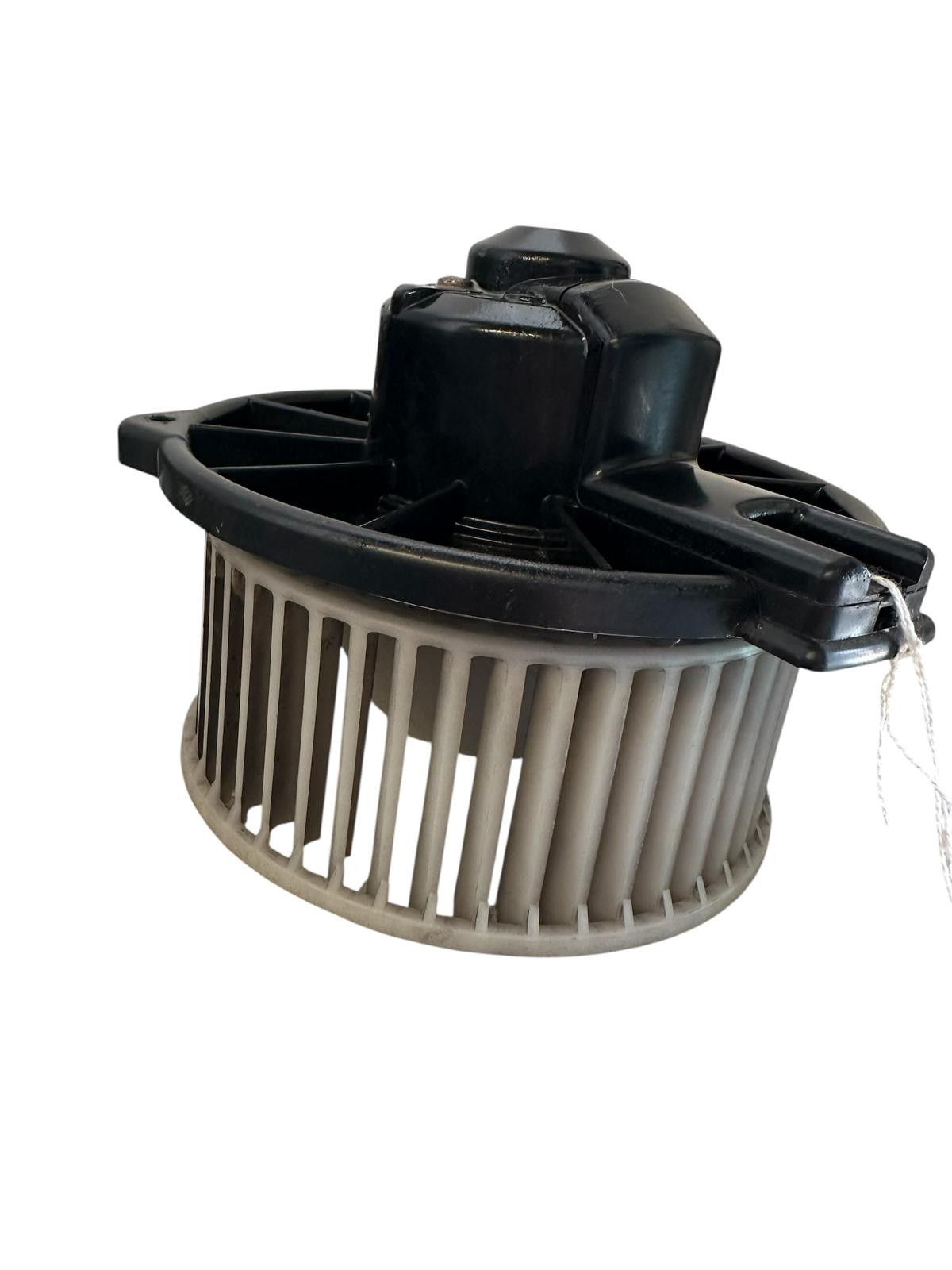 MOTOR VENTILACIÓN A/C MITSUBISHI GALANT