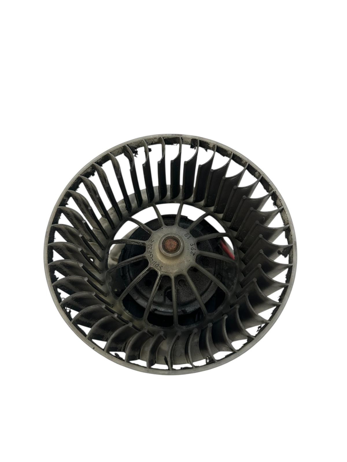 MOTOR VENTILACIÓN A/C BMW X3