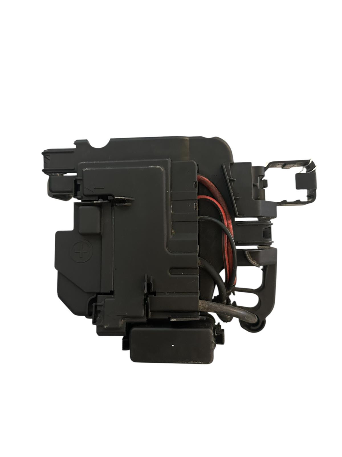 CAJA FUSIBLES Y BATERIA SEAT IBIZA 6L