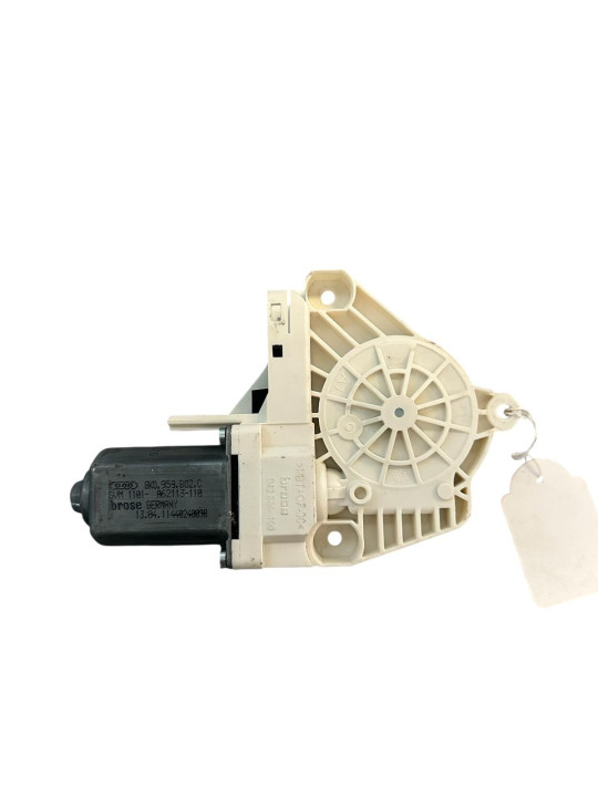 MOTOR ELEVALUNAS PUERTA DELANTERA DERECHA AUDI A1