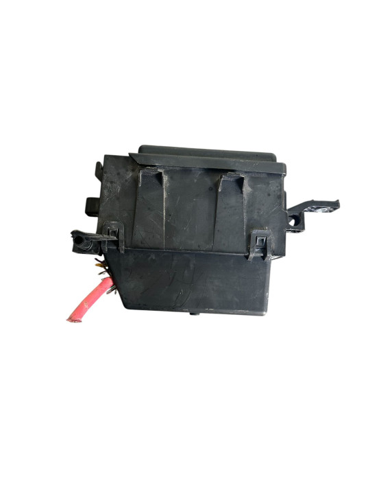 CAJA RELE Y FUSIBLES JAGUAR XE