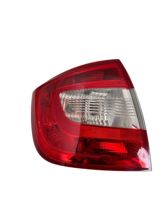 PILOTO TRASERO IZQUIERDO SKODA RAPID 2014