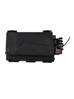 CAJA FUSIBLES Y RELE  OPEL ASTRA H