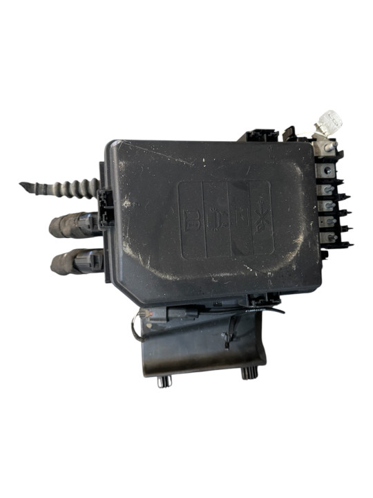 CAJA FUSIBLES Y RELE OPEL ASTRA K 2018
