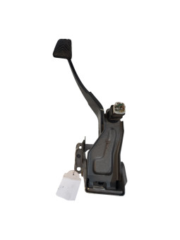 PEDAL DE FRENO MITSUBISHI GALANT