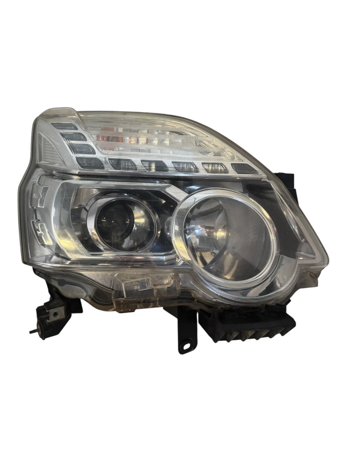 FARO DERECHO NISSAN X-TRAIL 2014