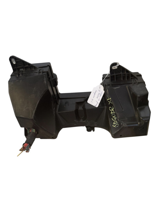 CAJA RELE Y FUSIBLES JAGUAR XF