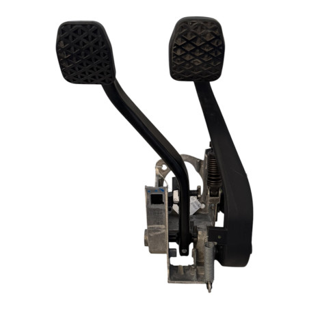 CONJUNTO PEDAL EMBRAGUE Y FRENO  BMW X1 DRIVE