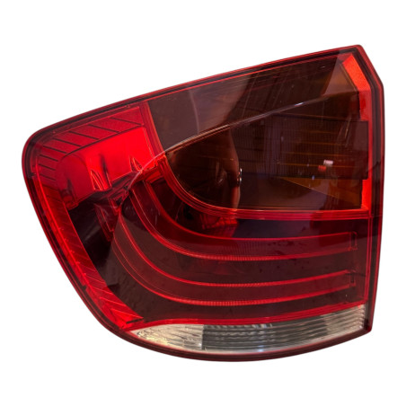 PILOTO TRASERO IZQUIERDO  BMW X1 DRIVE